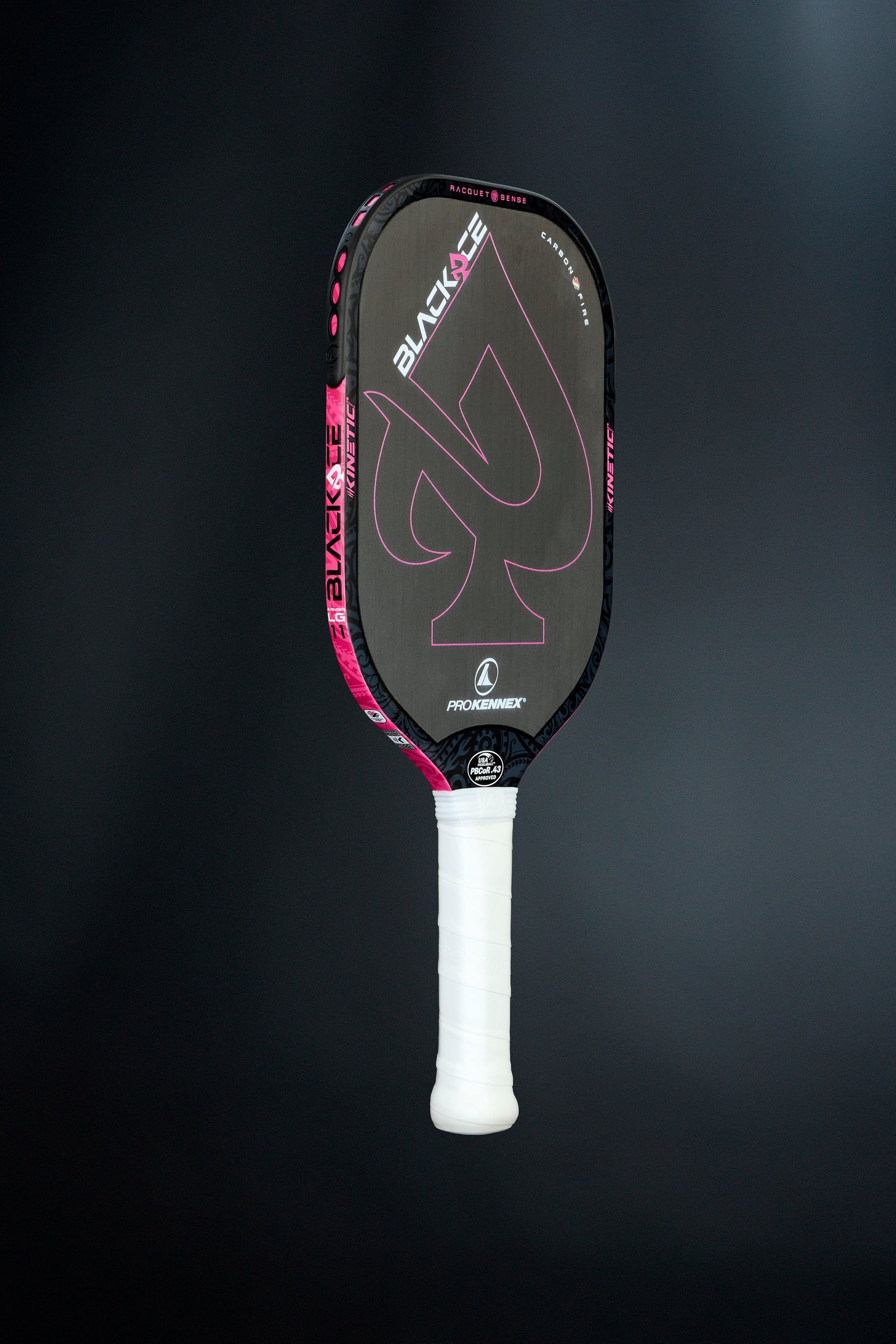 ProKennex Black Ace Avenger LG 11｜加長柄專業進攻球拍（5.8" 雙手反拍優化、Kinetic 護臂科技、11mm 極速薄核）